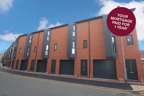 3 bedroom townhouse for sale, Charles Street, Chester, CH1