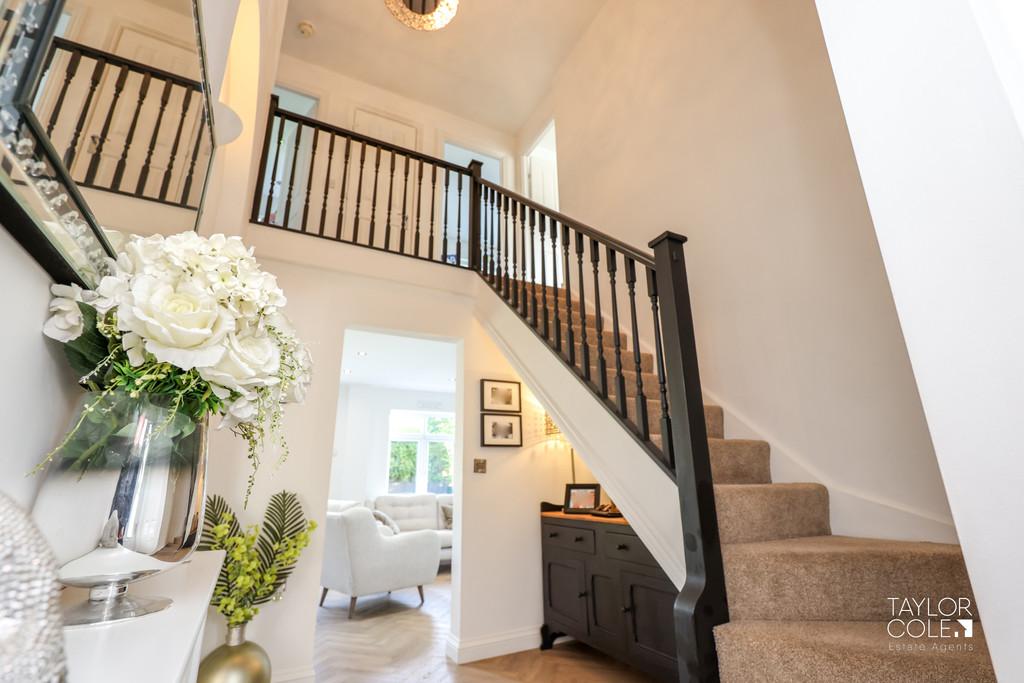 Ascot Drive, Dosthill 4 bed detached house for sale £450,000