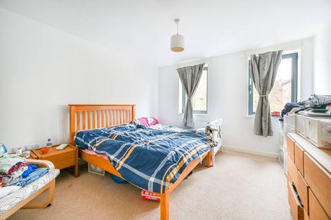 1 bedroom flat for sale, Ascalon Street, Nine Elms, London, SW8
