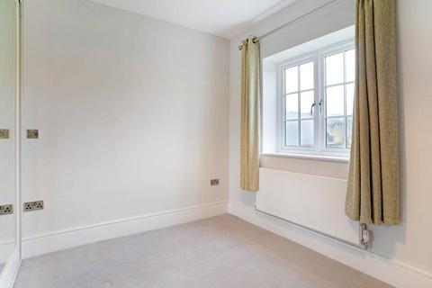 42 Sargent Square, Broadway, WR12 7FE