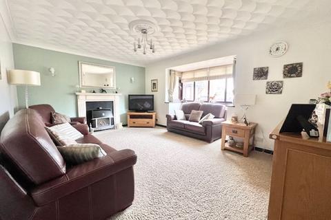 3 bedroom detached house for sale, MEADOWBANK, GREAT COATES, GRIMSBY