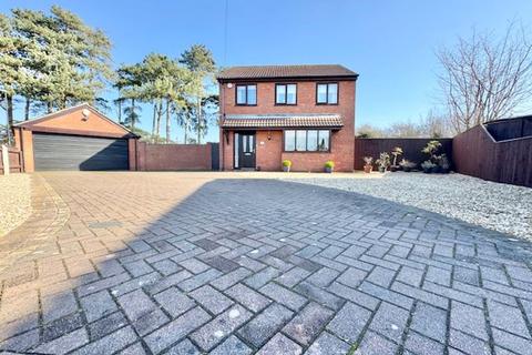 43 Meadowbank, Great Coates, Grimsby, DN37 9PG