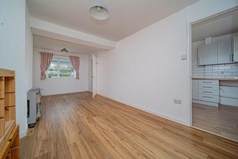 33 Barnwell Road, Melksham, SN12 7DG