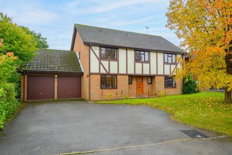 5 Berrington Drive, East Horsley, Leatherhead, KT24 5ST