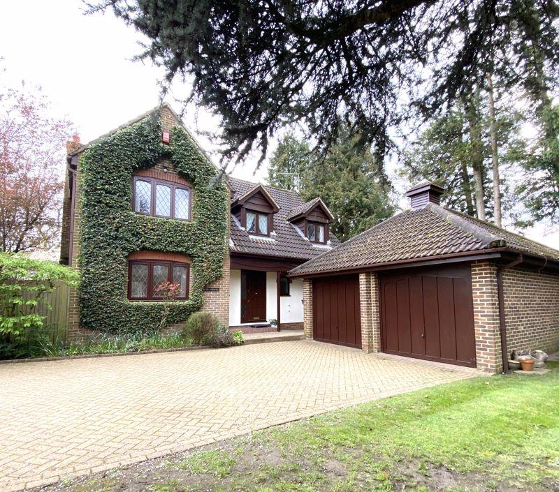Off Templewood Lane, Farnham Common 4 bed detached house for sale £