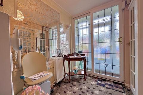 30 Glebefields Road, Tipton, DY4 0NZ