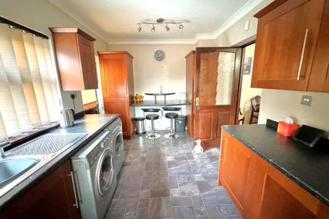 97 Carter Drive, Romford, RM5 2PJ