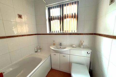 97 Carter Drive, Romford, RM5 2PJ
