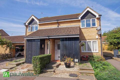 1 bedroom maisonette for sale, Beeston Drive, West Cheshunt