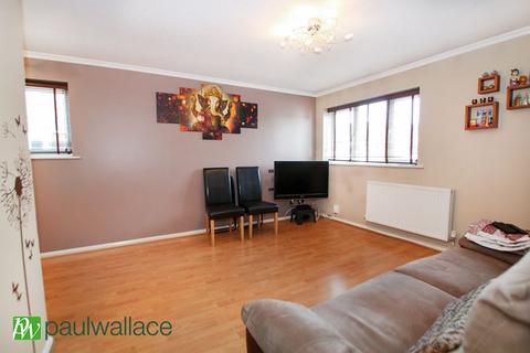 1 bedroom maisonette for sale, Beeston Drive, West Cheshunt