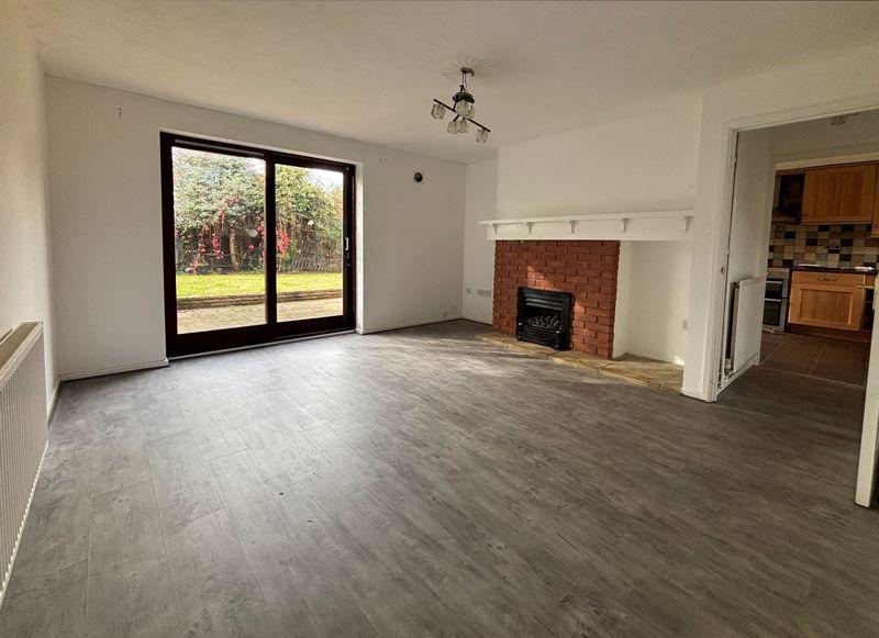 Alders Green, Longlevens, Gloucester 3 bed detached house for sale £300,000