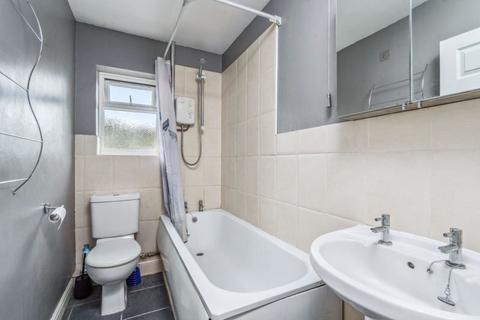 2 bedroom property for sale, Main Road, Naphill HP14