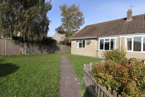 2 bedroom bungalow for sale - Waverley Close, Somerton TA11