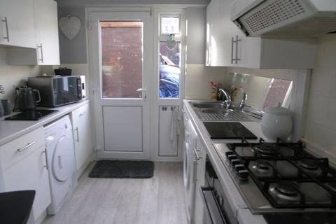 2 bedroom terraced house for sale, Newbury Walk, Rowley Regis B65