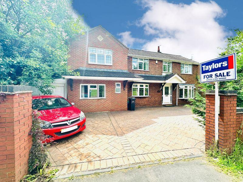 Gospel End Road, Sedgley DY3 4 bed detached house for sale £389,500