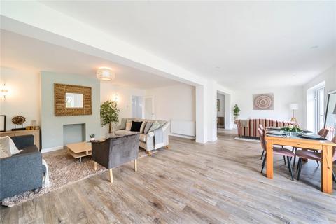 3 Ashfield Park, Martock, TA12 6EE