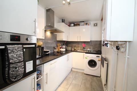 4 bedroom house to rent, Lamartine Street, City Centre,