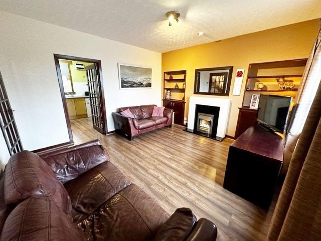 Upper Dalgairn, Cupar, Fife 3 bed terraced house £850 pcm (£196 pw)