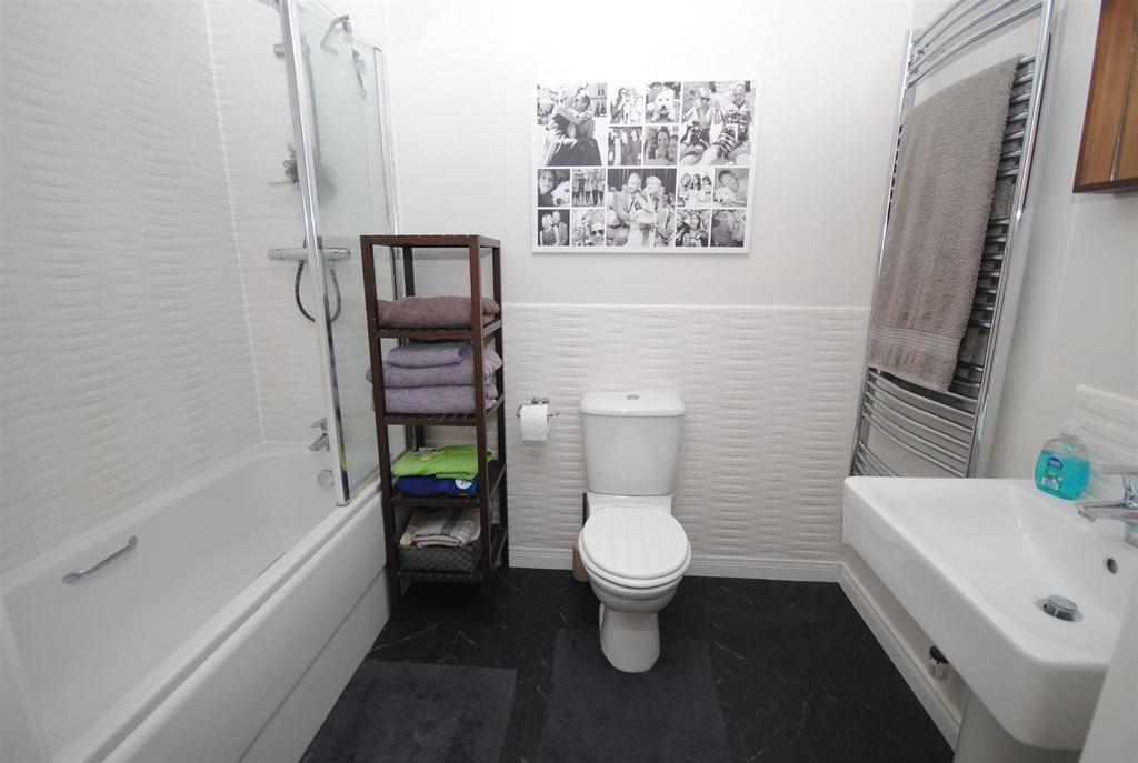 29southlandsclosebath.JPG