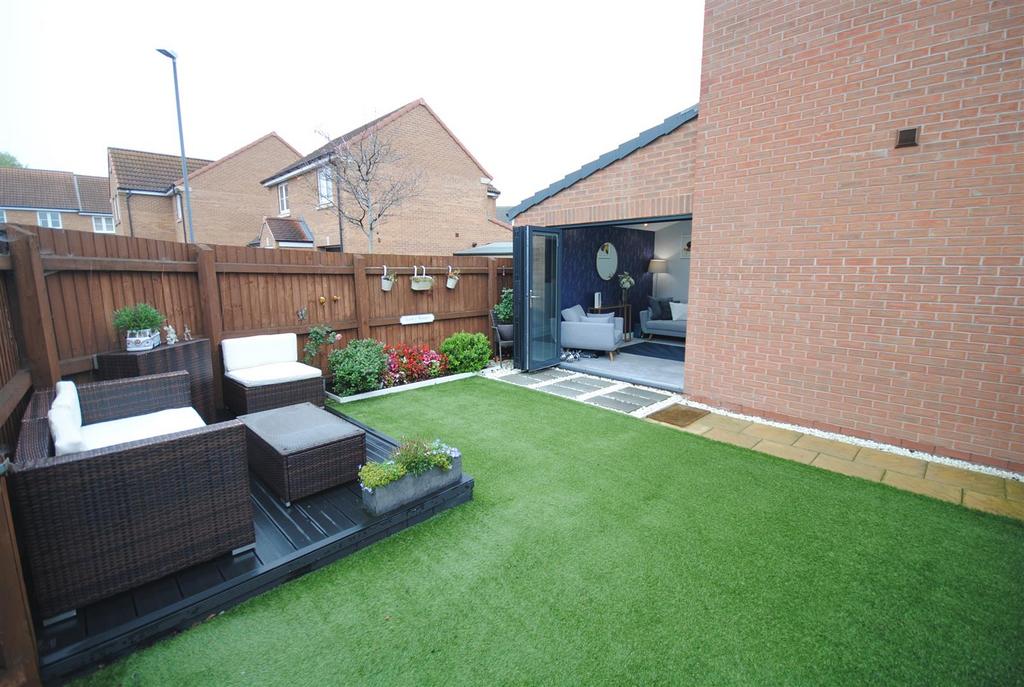29southlandsclosegarden2.JPG