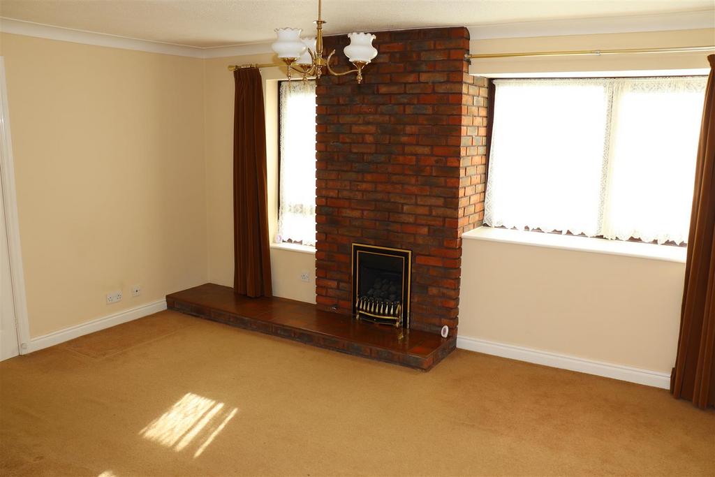 Stonnall Gate, Aldridge 3 bed detached bungalow for sale £395,000