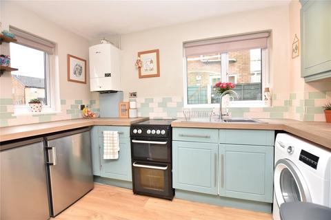 2 bedroom semi-detached house for sale, Cobham Walk, Leeds, West Yorkshire