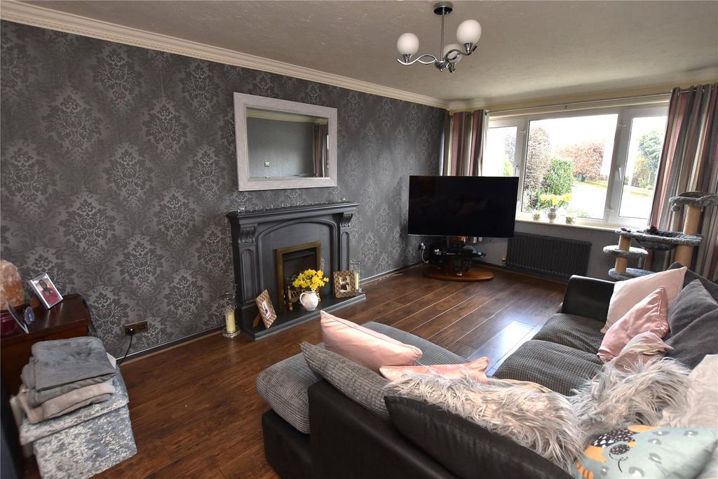 Newlay Grove, Horsforth, Leeds 3 bed semidetached house for sale £