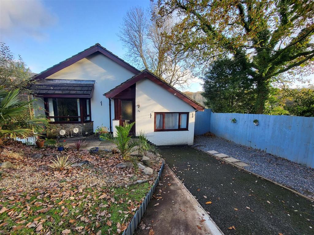Incline Way, Saundersfoot 4 bed detached bungalow for sale £365,000