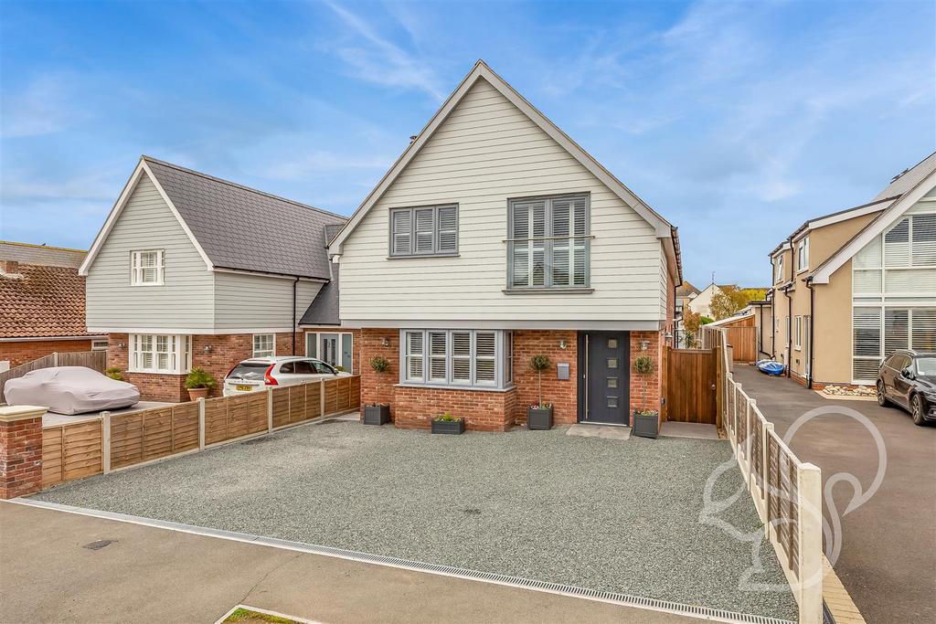 Fairhaven Avenue, West Mersea Colchester CO5 4 bed detached house for