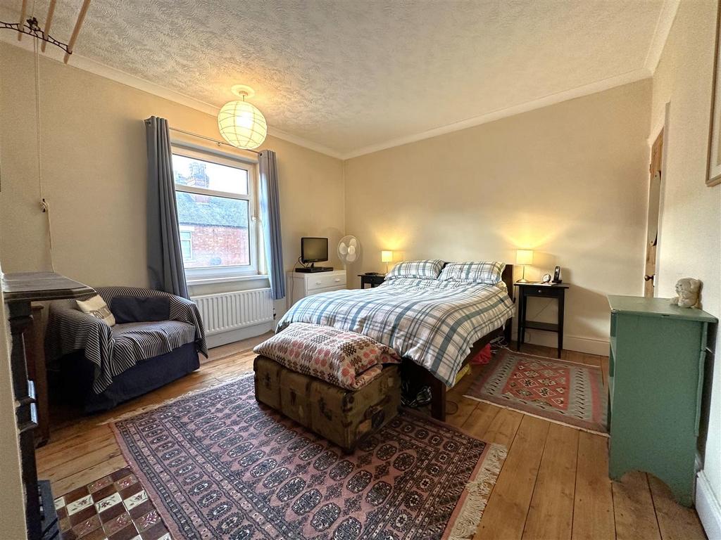 Master Bedroom 862