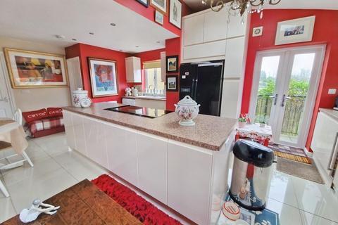 4 Dol Wen, Pencoed, Bridgend, CF35 6RS