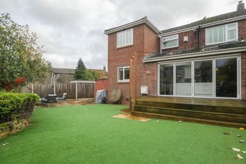 4 bedroom house for sale, Thornhill Grove, Calverley, Pudsey