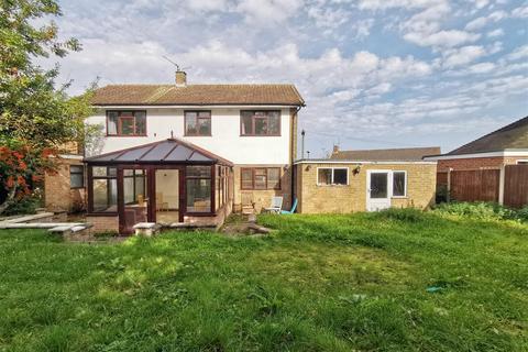 8 Thames Close, Derby, DE22 4HT