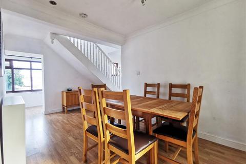 8 Thames Close, Derby, DE22 4HT