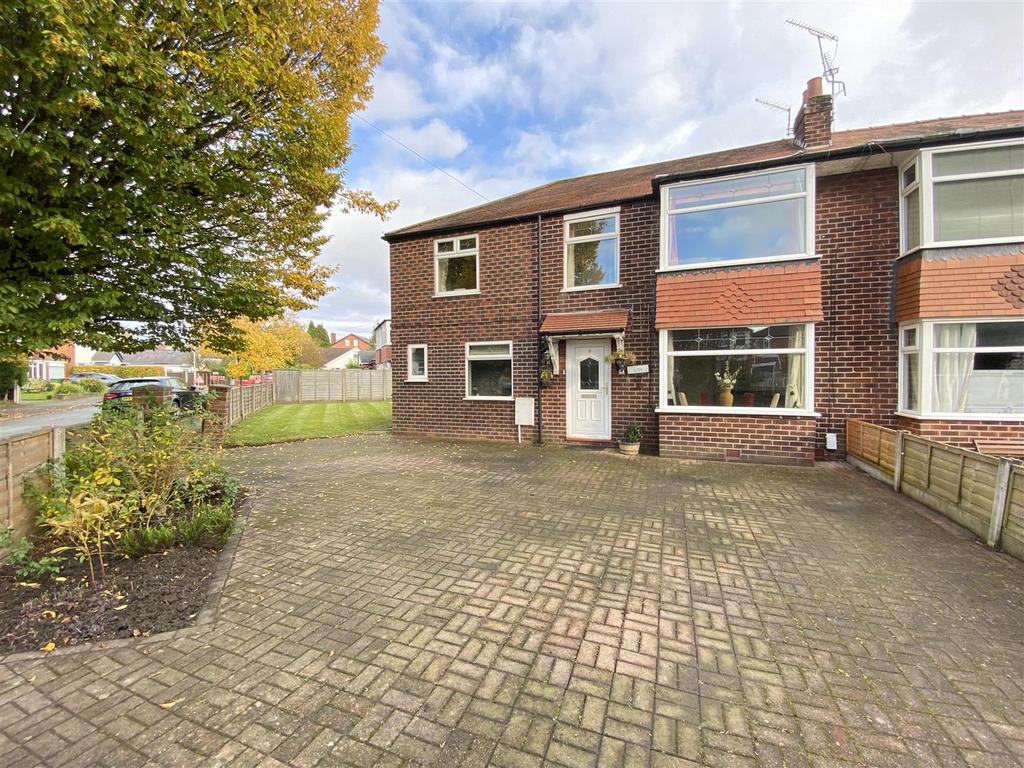 Kingston Road, Handforth, Wilmslow 4 bed semidetached house for sale