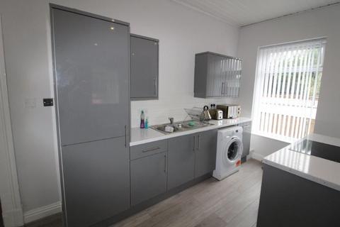 1 bedroom in a flat share to rent - Dorset Road, Tuebrook