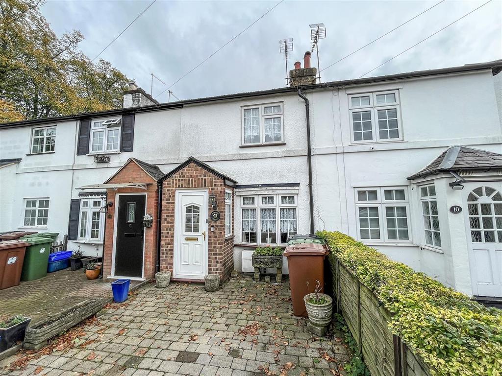 Windmill Lane, Bushey Heath, Bushey 2 bed end of terrace house for sale £449,950