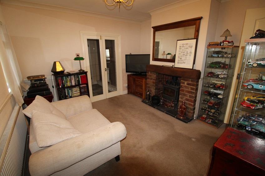 LOUNGE.jpg