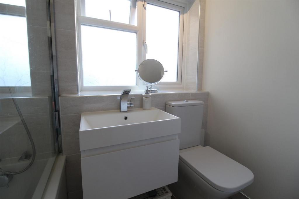 Bathroom 1.2.jpg