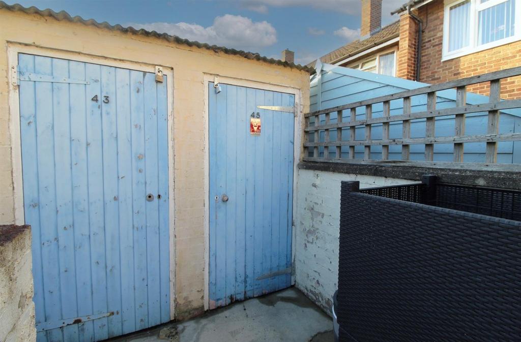 Shed.jpg