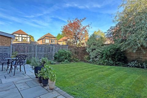 37 Cavendish Road, Redhill, RH1 4AL