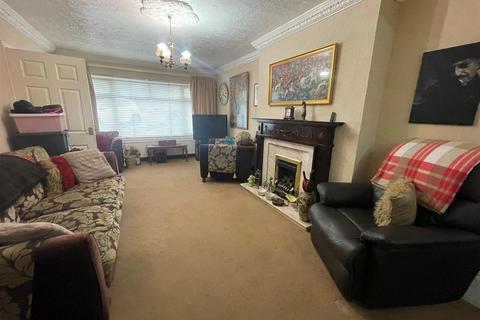 25 Cleviston Park, Llangennech, Llanelli, SA14 9UW