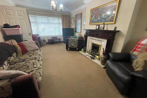 25 Cleviston Park, Llangennech, Llanelli, SA14 9UW