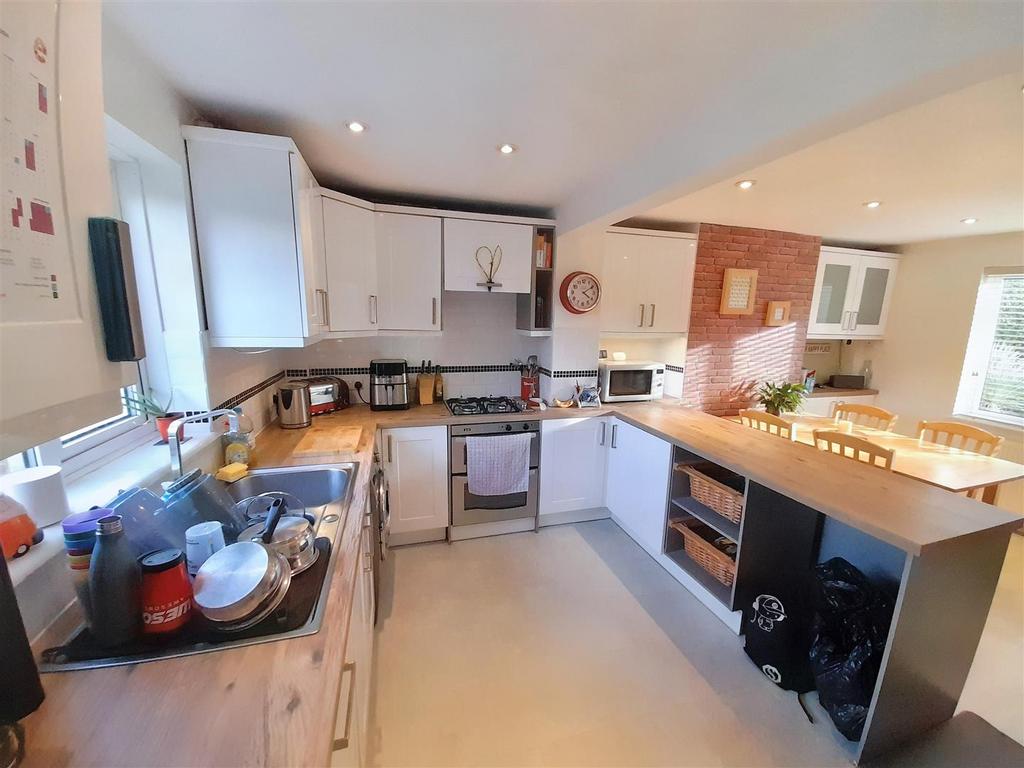 Kitchen breakfast room 3.jpg