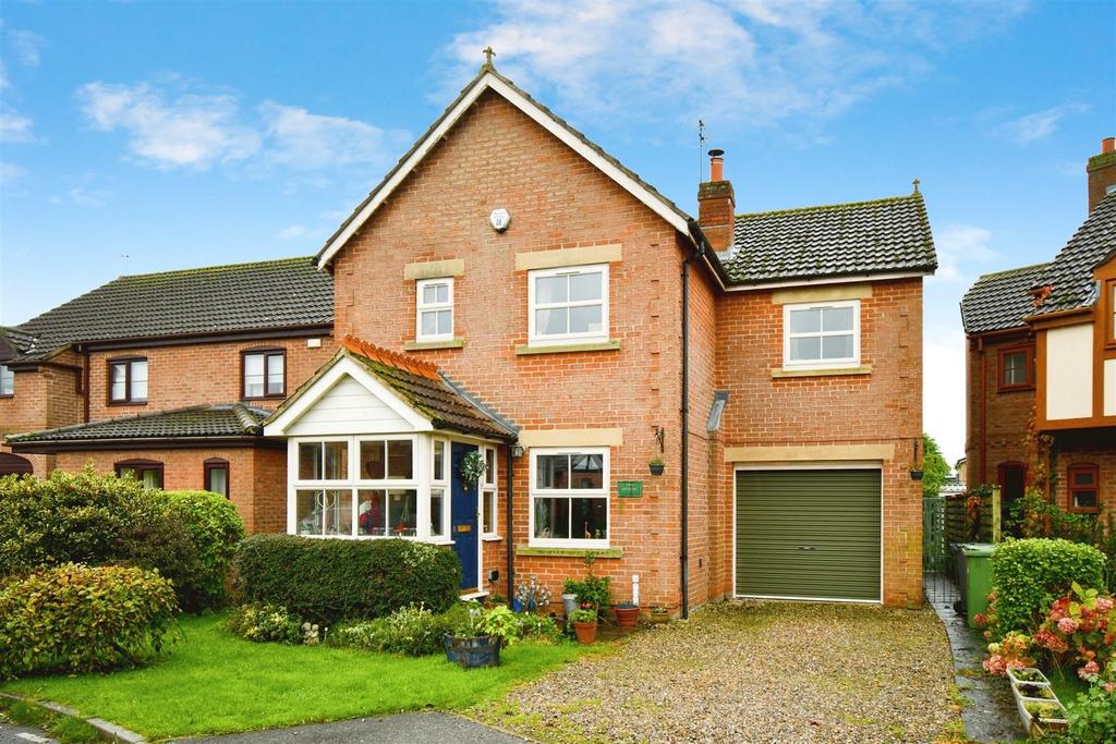 Sawyers Walk, Dunnington 4 bed detached house for sale £475,000