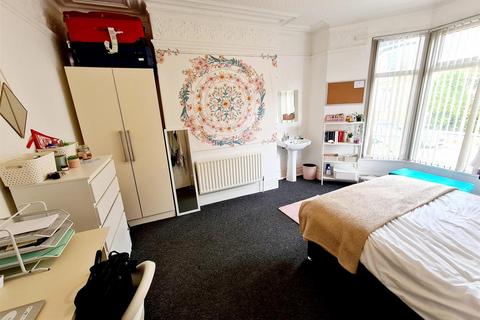 8 bedroom private hall to rent, Blades Street, Lancaster LA1