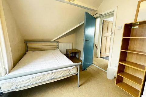 5 bedroom private hall to rent, Hastings Road, Lancaster LA1