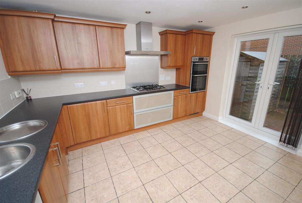 57scolarsgatekitchen2.JPG