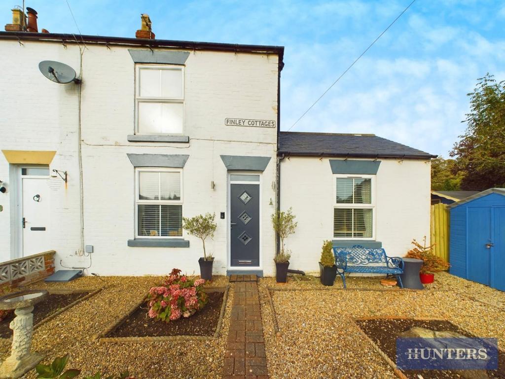 Finley Cottages, Sewerby, YO15 1EG 3 bed cottage for sale £290,000