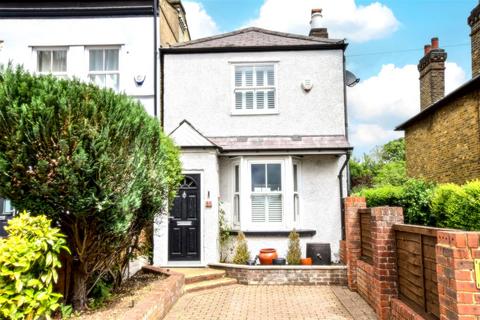 3 bedroom detached house for sale, New Road, Croxley Green
